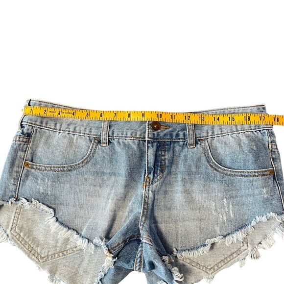 Billabong Jean Shorts Womens Size 30 Cut Off Distressed Western Flirty Cowgirl - Picture 7 of 9